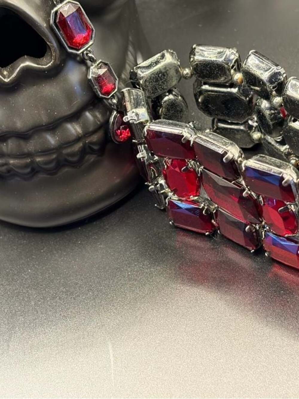 Red Faceted Crystal Chunky Stretch Bracelet & Drop Earrings - Women’s Jewelry